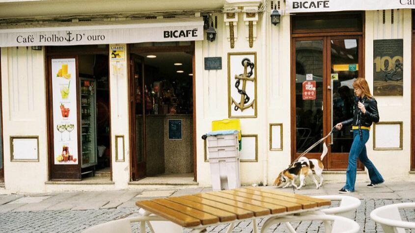 Contes et Traditions - Cafés historiques de Porto - Café Piolho