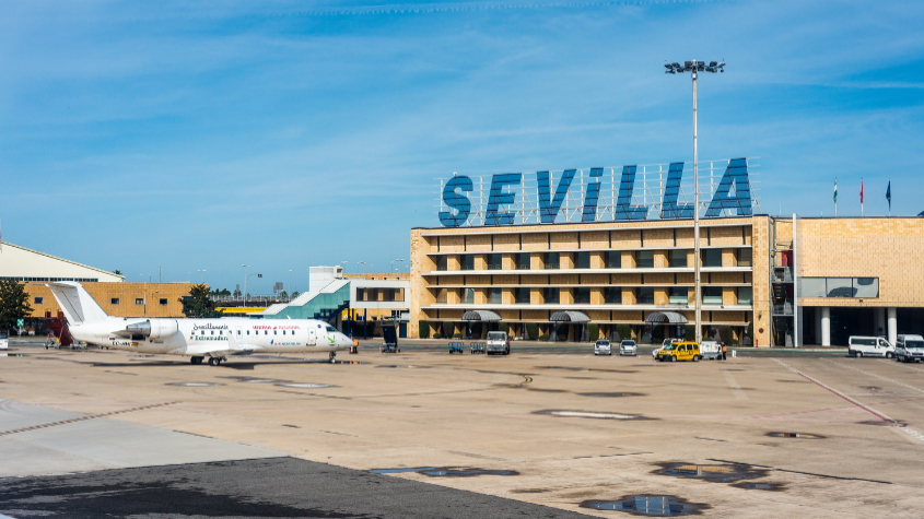 How do I get from Seville Airport to City Centre?